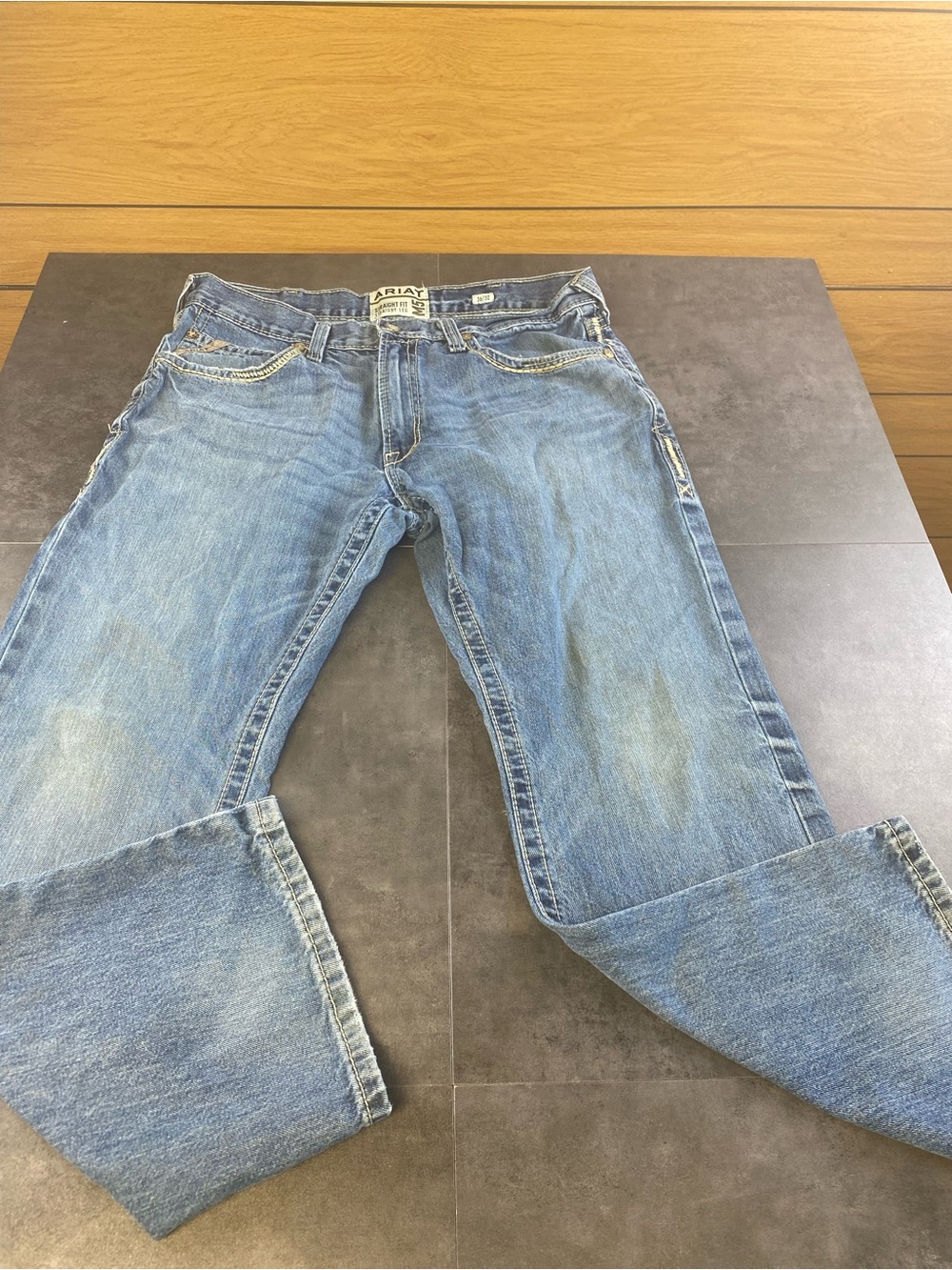 Ariat Men's Straight fit Straight leg M5 Medium Blue Denim Jeans size 36x30